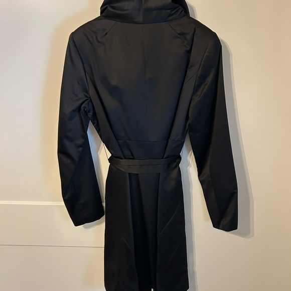 Elegant Black Satin Jacket with Lace trim - Picture 7 of 7